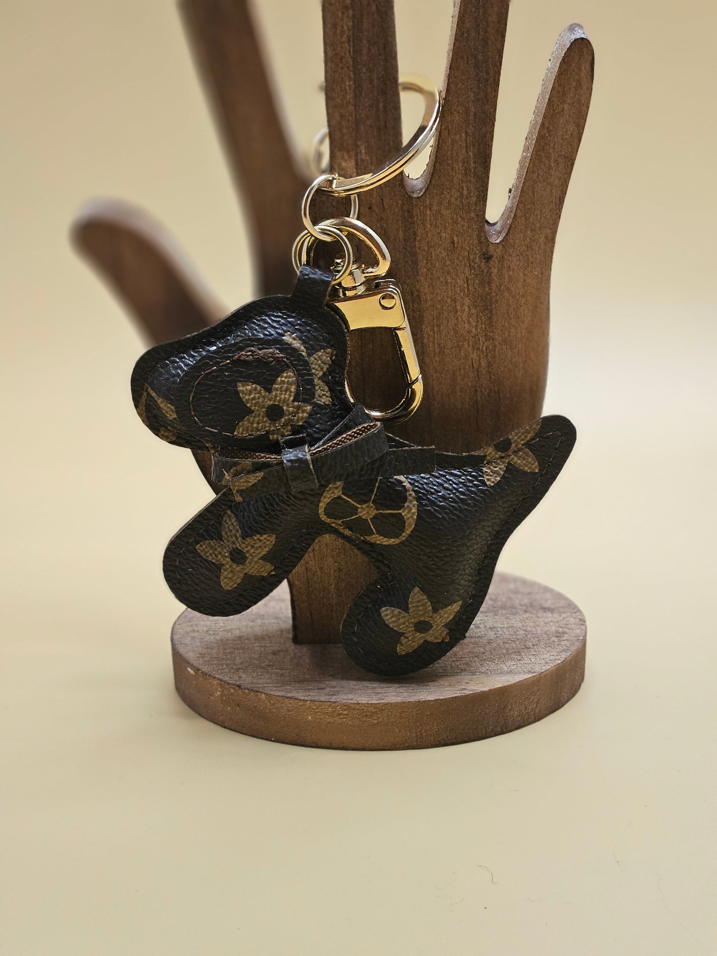 Pawsh Pup Charm